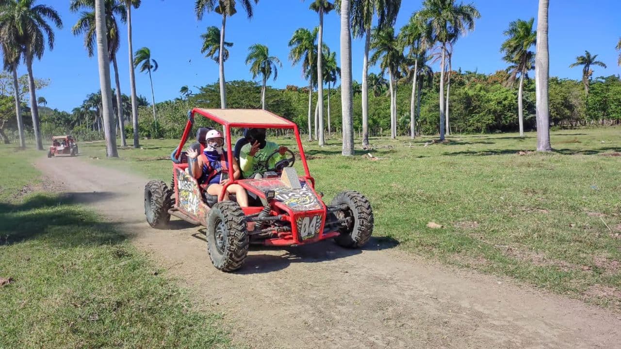 Amber Cove - Taino Bay 4 Seaters Super Buggy Tour â Guided tour and outdoor activity
